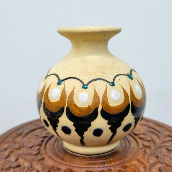 Vintage Zadar Hand Painted Miniature Vase – Yugoslavia Pottery – Abstract Floral - Picture 4 of 15